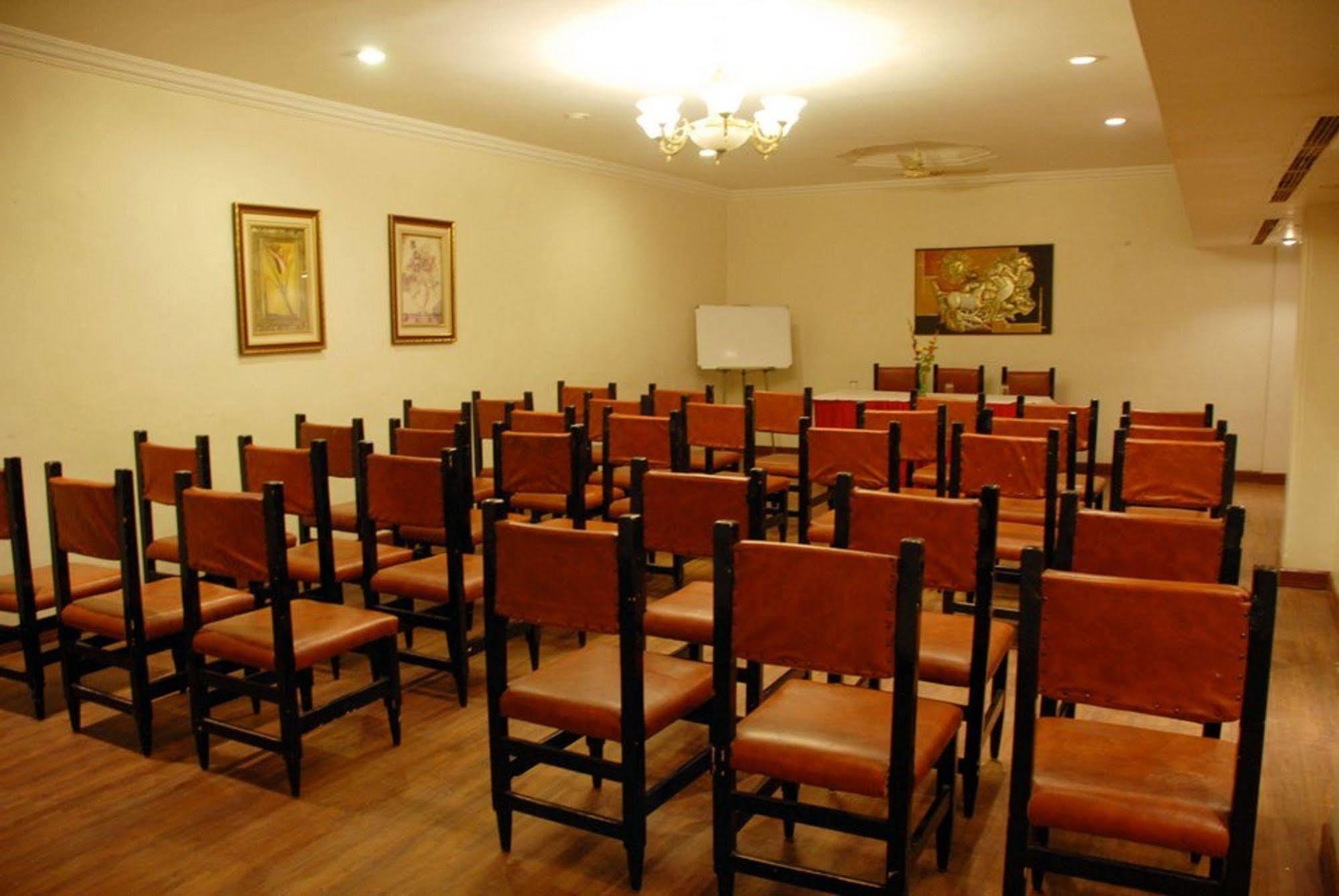 Amarpreet, Chhatrapati Sambhajinagar - Am Hotel Kollection Aurangabad  Luaran gambar